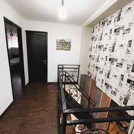 Georgian Guest House On Asatiani Tbilisi Eksteriør bilde